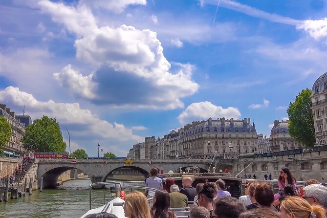 Guided Boat Cruise on Paris Seine, Optional Eiffel Tower Dinner - Important Note