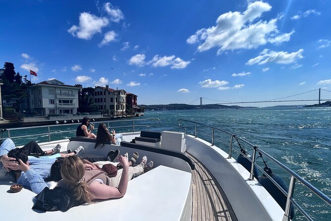 Guided Bosphorus Yacht Cruise With Asian Side Visit - Tour Highlights