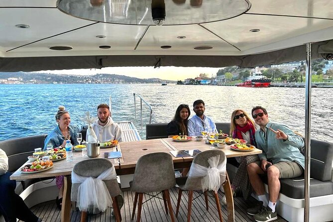 Guided Bosphorus Yacht Cruise With Stop on Asian Side - Traveler Experience