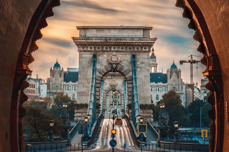 Guided Bus Tour & Danube Sightseeing Cruise in Budapest - What makes this Budapest tour useful