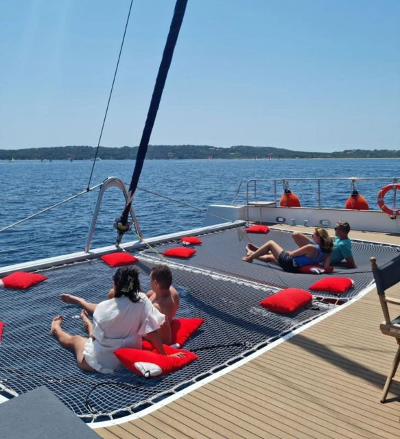 Guided Cruise: Beautiful Sites of Saint Raphaels Coastline - Languages and Cancellation Policy