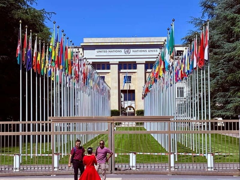 Guided day trip from Geneva with pick-up service - A Relaxing Picnic by Lake Geneva