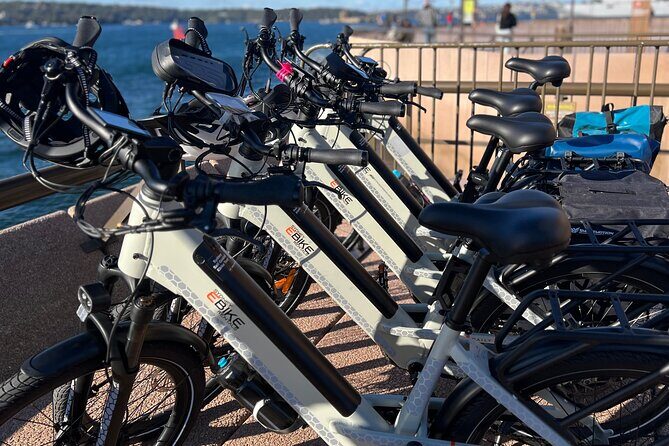Guided Electric Bike Tour of Sydney with Bluetooth helmets - The Experience on the Ground