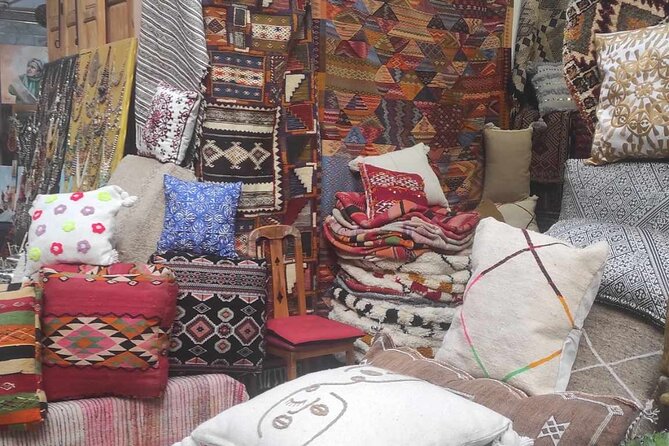 Guided Excursion in the Souks of Marrakech - Souvenir Shopping Tips