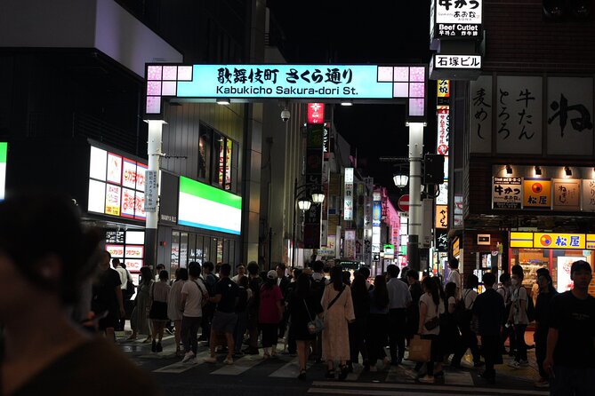 Guided Food and Drink Tour in Shinjuku - Visual Representation and Atmosphere