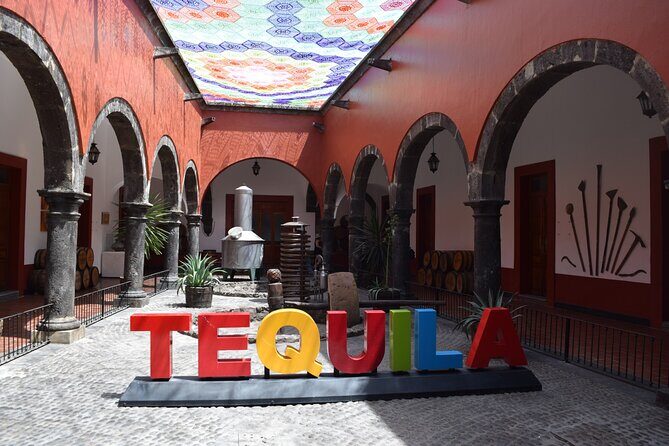 Guided Full Day Tour to Tequila and Cantaritos el Guero - FAQ  