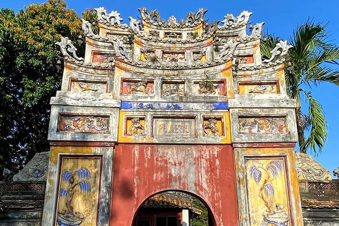 Guided FulldayTour to Visit Hue Imperial Palace, Royal King Tomb & Perfume River - Optional Add-ons