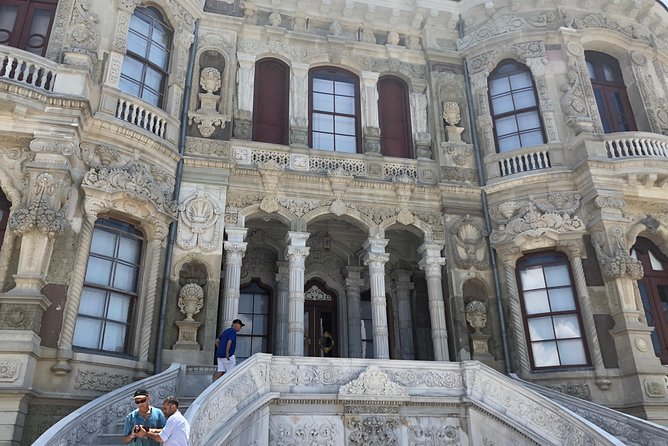 Guided Istanbul Tour: Bosphorus Cruise With Dolmabahce Palace Ticket - Common Questions