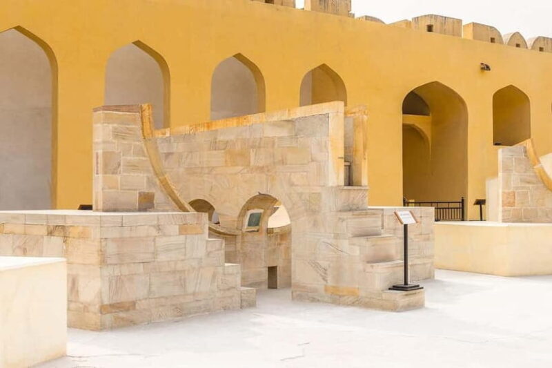 Guided Jaipur Tour: Hawa Mahal, Jantar Mantar & City Palace - A Closer Look at Jaipur’s Top Sites with a Guide