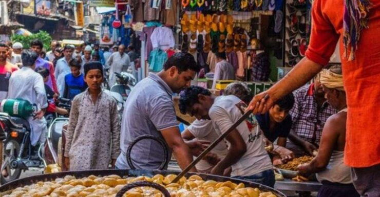 Guided Old & New Delhi Tour With Traditional Food Taste - Tour Details and Booking Information