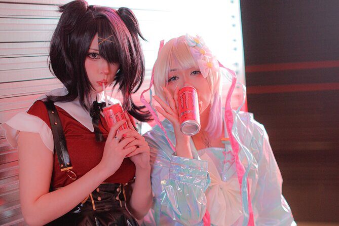 Guided photo tour by Japanese pro photographer Kai Ishida - An In-Depth Look at the Shinjuku Night Photo Tour