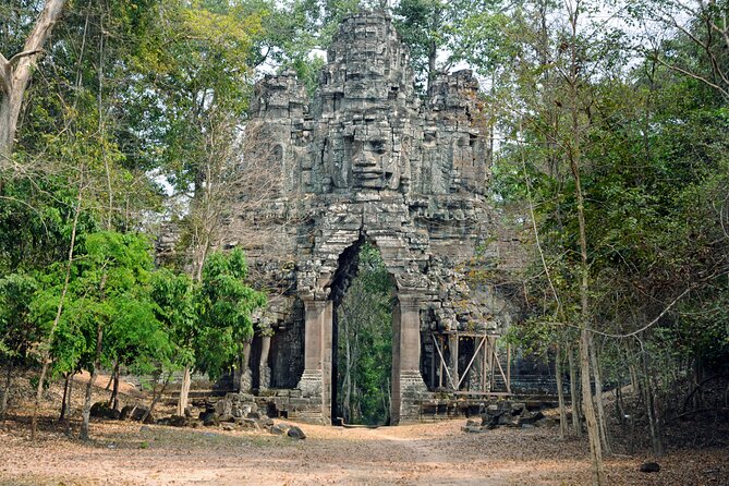 Guided Private A/C Vehicle Tour Angkor Wat and Small Circle and Five Extras - Inclusions and Exclusions