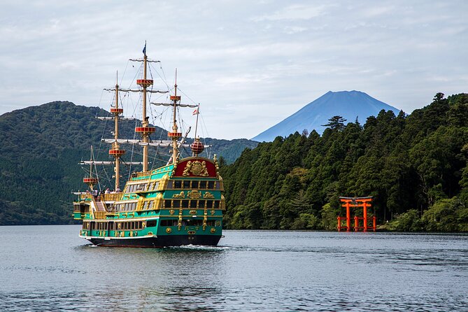 Guided Private Day Tour: Lake Ashi Cruise & Hakone Highlights - Lake Ashi Cruise