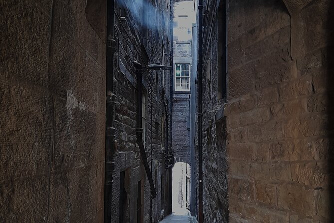 Guided Private Tour: Spooky Edinburgh - Haunted Histories Revealed