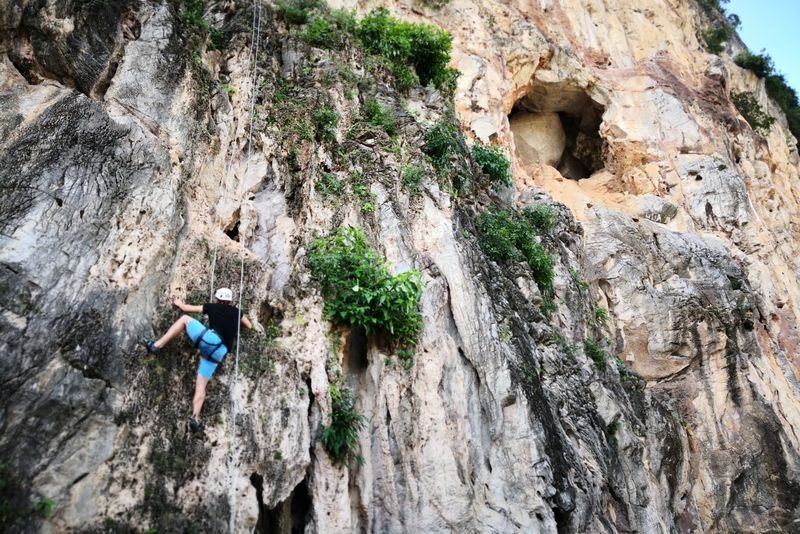 Guided Rock Climbing and Batu Caves Visit in Kuala Lumpur - Gua Damai: A Different Side of Batu Caves