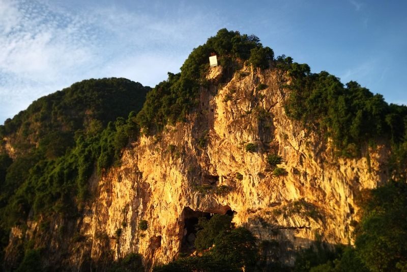 Guided Rock Climbing and Batu Caves Visit in Kuala Lumpur - What Happens Between 8:30 and 11