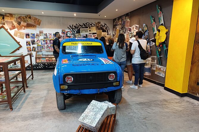 Guided Shared Pablo Escobar Museum Tour in Comuna 13 - Tour Schedule