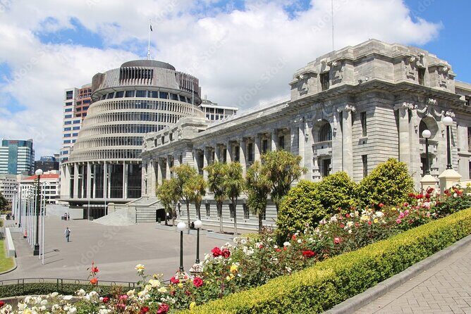Guided Small Group Walking Tour in Wellington - What Makes This Tour Stand Out?