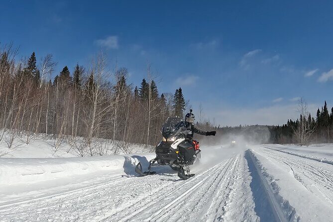 Guided Snowmobile Tours Upper Laurentians - An Inside Look at the Snowmobile Experience