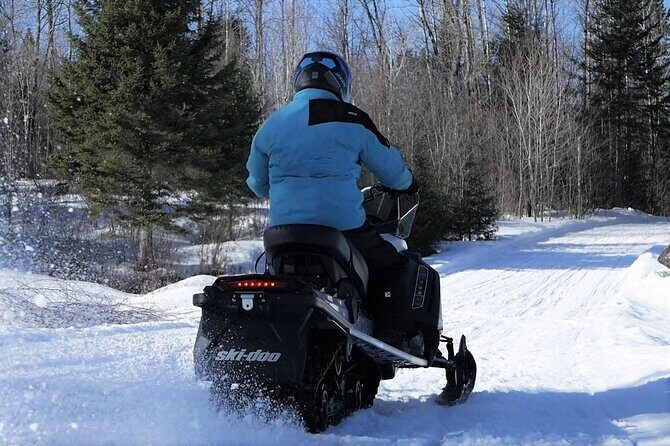 Guided Snowmobile Tours Upper Laurentians - What to Expect on the Day of the Tour