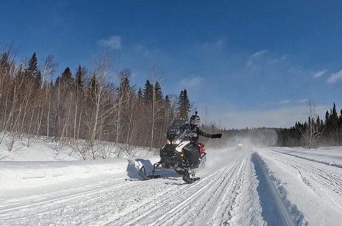 Guided Snowmobile Tours Upper Laurentians - FAQ