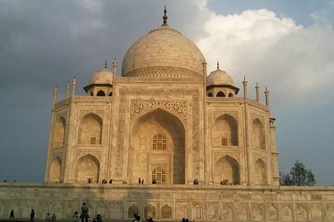 Guided Sunrise Tour of the Taj Mahal From Delhi - Meeting and Pickup Details