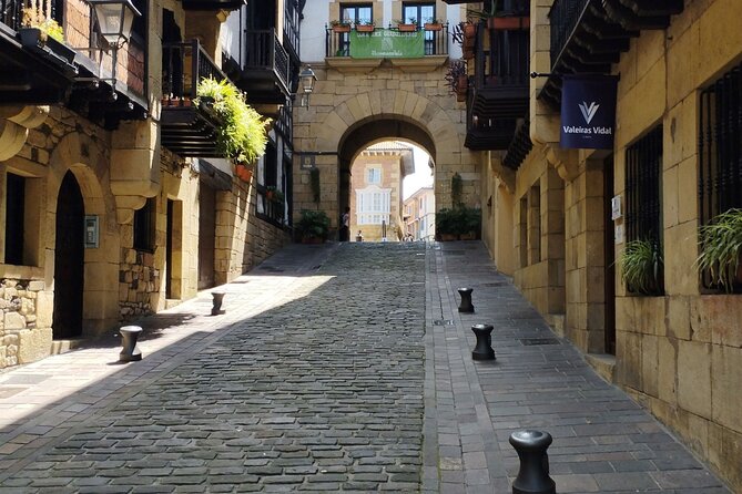 Guided Tapas Tour Hondarribia From Hendaye With Food and Drinks - Common Questions