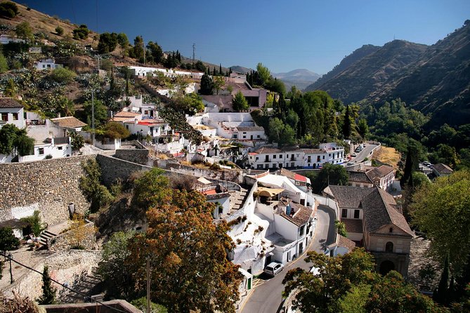 Guided Tour Albaicín and Sacromonte - Historical Commentary
