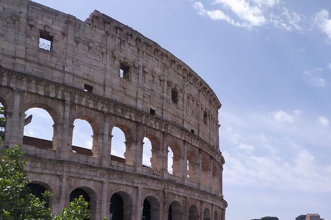 Guided Tour Between the Colosseum and Ancient Rome With a Guarantee of Max 6 Pax - The Sum Up