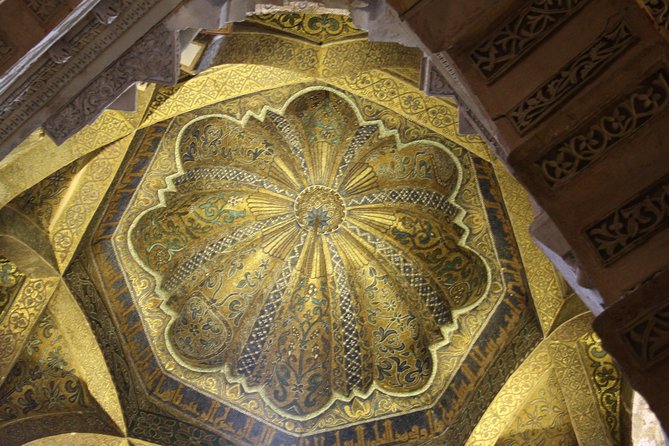 Guided Tour: Discover the 2 Great Monuments in Córdoba: Mezquita and Alcázar. - Alcázar: A Majestic Fortress