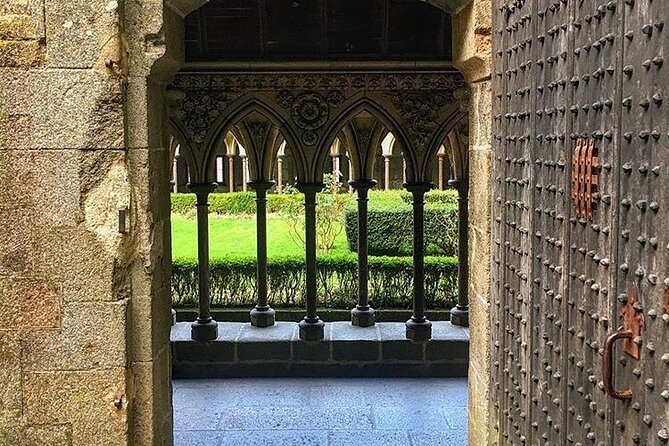 Guided Tour From Paris to Mont-Saint-Michel - The Sum Up