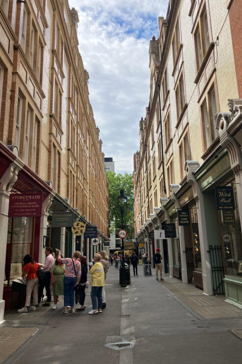 Guided Tour Harry Potter Full-Length Films in London - Itinerary Highlights