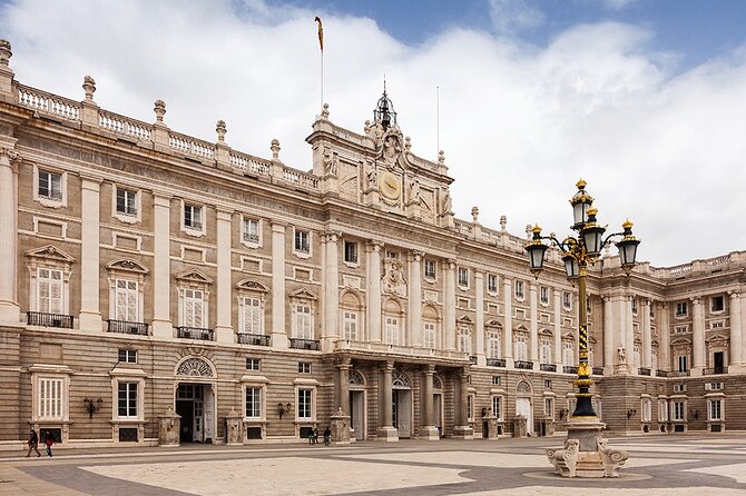 Guided Tour in Madrid'S Royal Palace With Skip the Line Access - Skip the Line Access to the Royal Palace