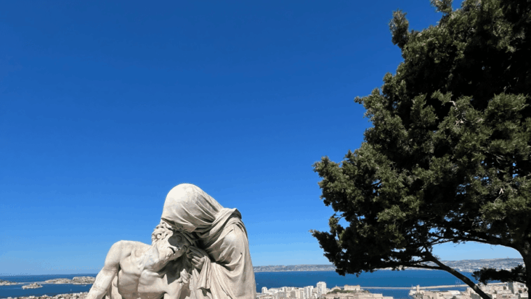 Guided Tour in the Heart of Marseille! - Itinerary Highlights