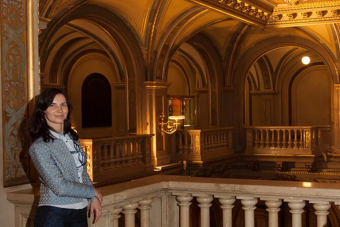 Guided Tour in the OPERA the CENTER of Vienna - Group 6: History and Architecture Insights