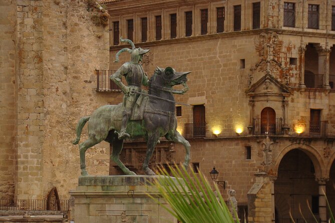 Guided Tour in Trujillo at Sunset 'The Sunset Collector' - Best Time to Visit
