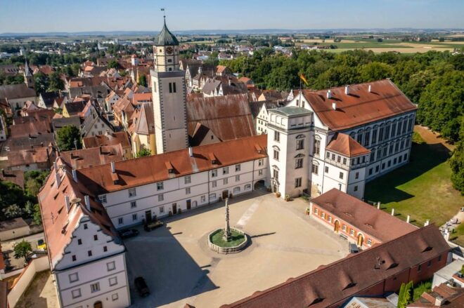 Guided Tour Oettingen Castle - Guided Experience