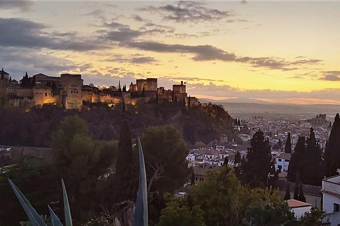 Guided Tour of Albaicín, Sacromonte and Viewpoints - Albaicín