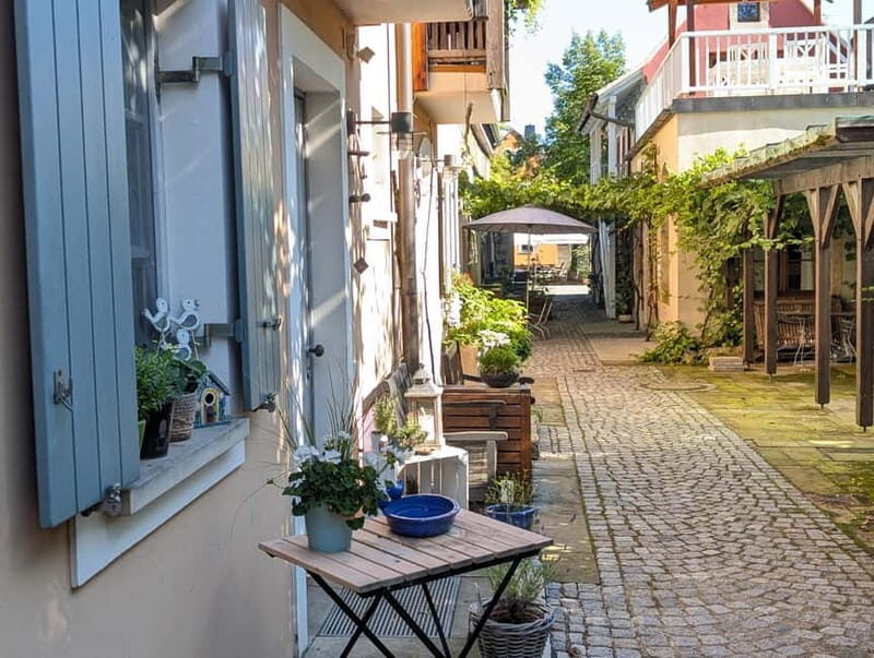 Guided tour of Altkötzschenbroda - A Closer Look at the Tour Experience