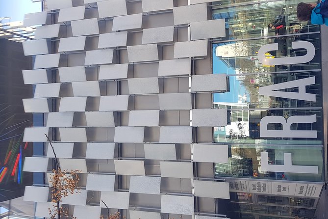 Guided Tour of Marseille, the New District of La Joliette Au Panier! - Background