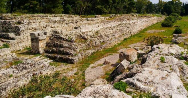 Guided Tour of Ortigia and the Neapolis Archaeological Park - Experience