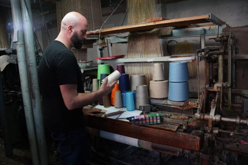 Guided tour of our textile laboratory and practical test - Good To Know
