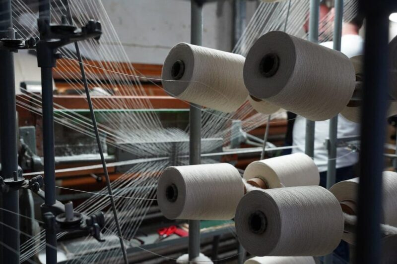 Guided tour of our textile laboratory and practical test - Practical Details and Tips