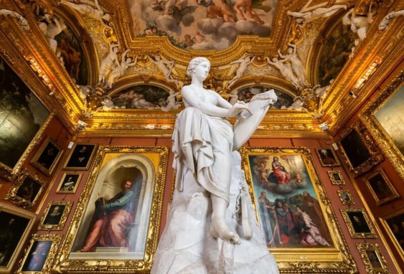 Guided tour of Palazzo Pitti: Botticelli, Caravaggio, and Raphael compared - The Artwork and the Artists