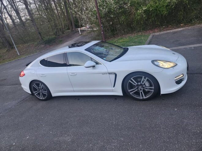 Guided Tour of Paris in a Porsche Panamera - Tips for an Enjoyable Tour