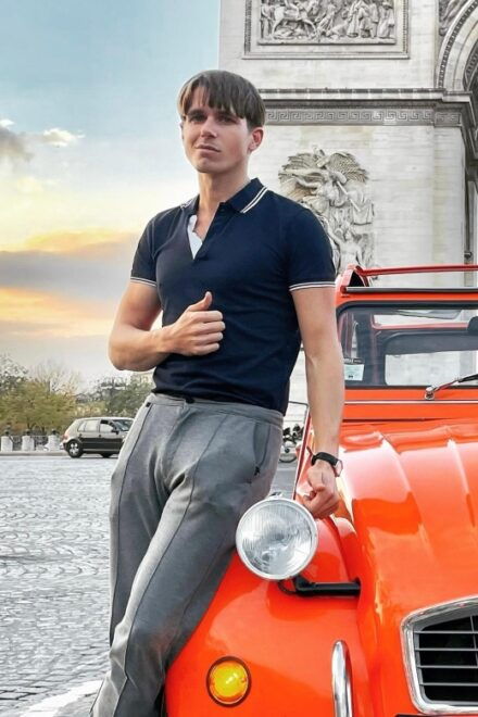 Guided Tour of Paris in Citroën 2CV - Experience Details