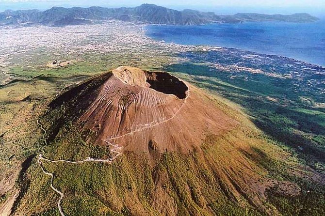 Guided Tour of Pompeii & Vesuvius With Lunch and Entrance Tickets Included - Cancellation Policy