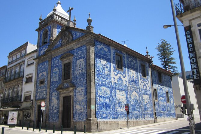 Guided Tour of Porto on the History of the Tile - Meeting and Pickup