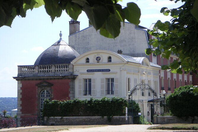 Guided Tour of Saint-Germain-En-Laye - Refund Policy and Terms