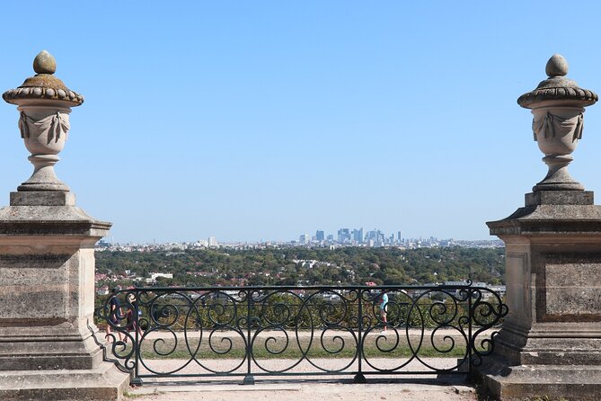 Guided Tour of Saint-Germain-En-Laye - Common Questions